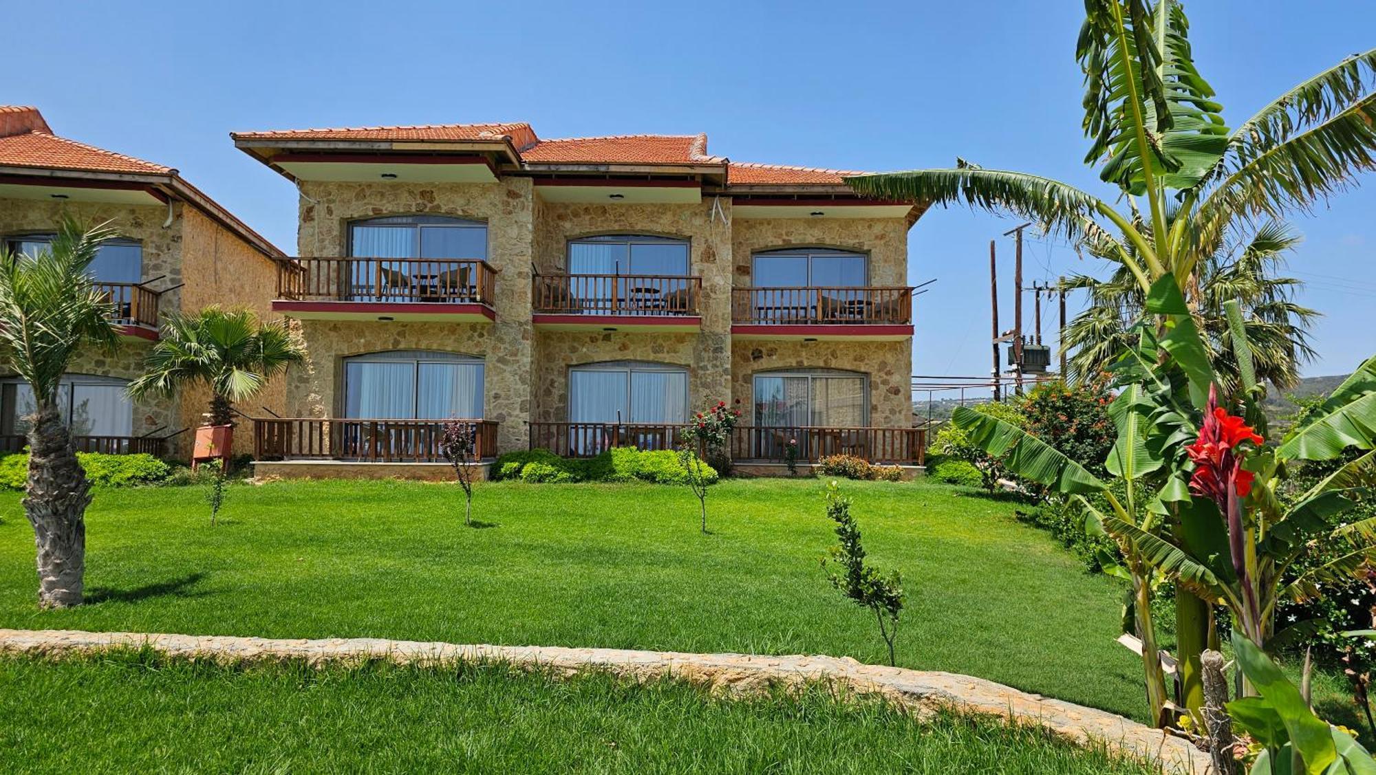 Burhan'S Hotel Rizokarpaso Ngoại thất bức ảnh